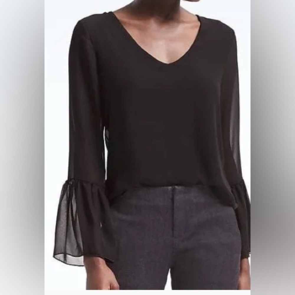 Banana Republic V-Neck Black Bell Sleeves Women's Top - XSMALL -